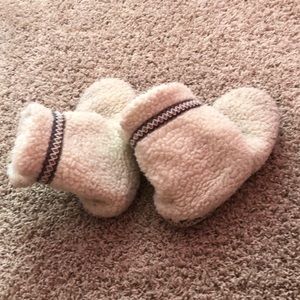 Aeropostale slippers